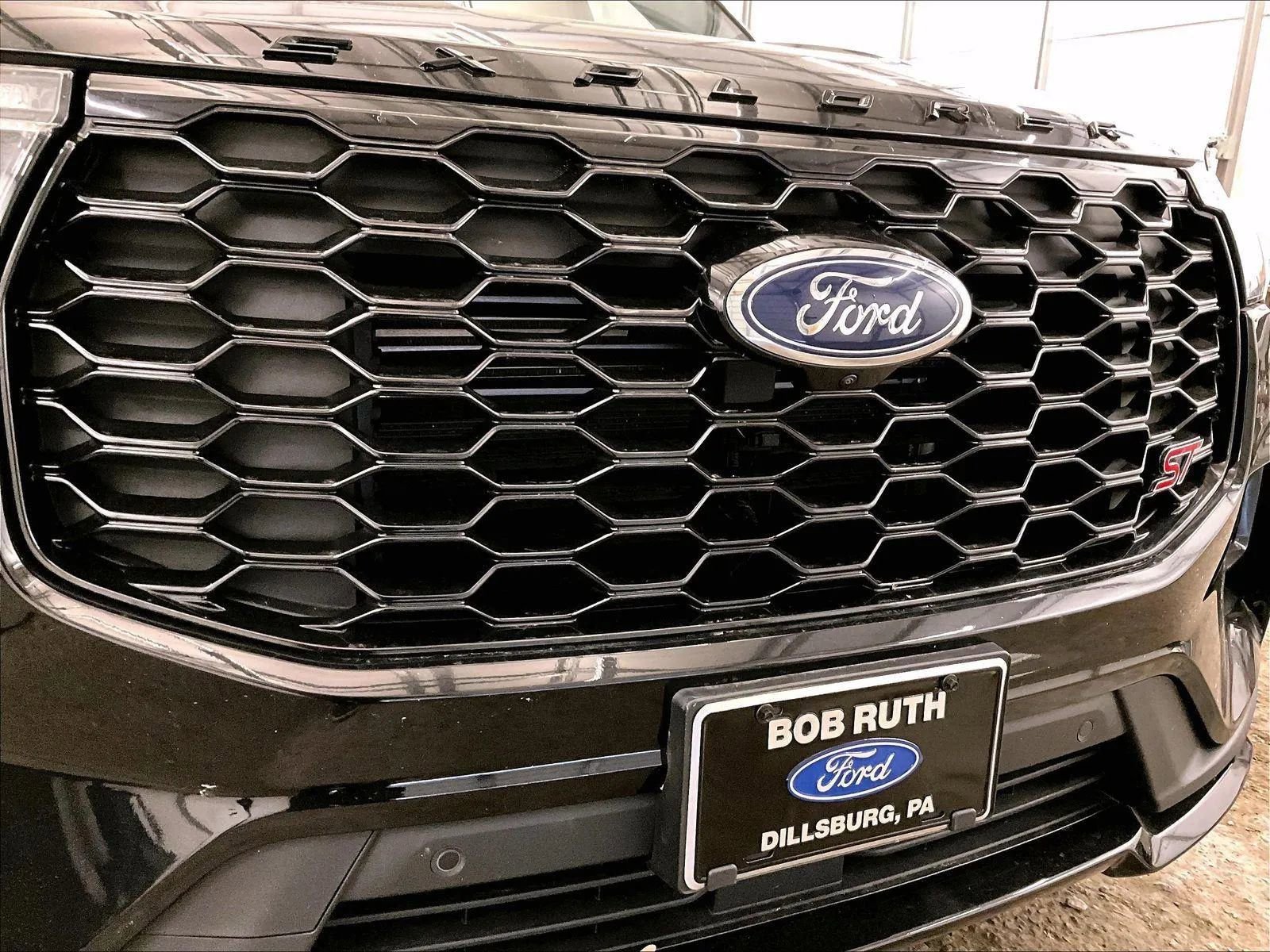 Certified 2025 Ford Explorer ST AWD/4WD image 30