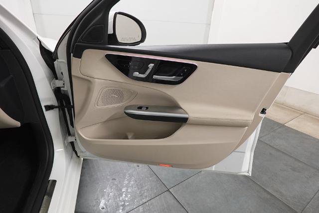 Used 2025 Mercedes-Benz C 300 4MATIC Sedan image 32