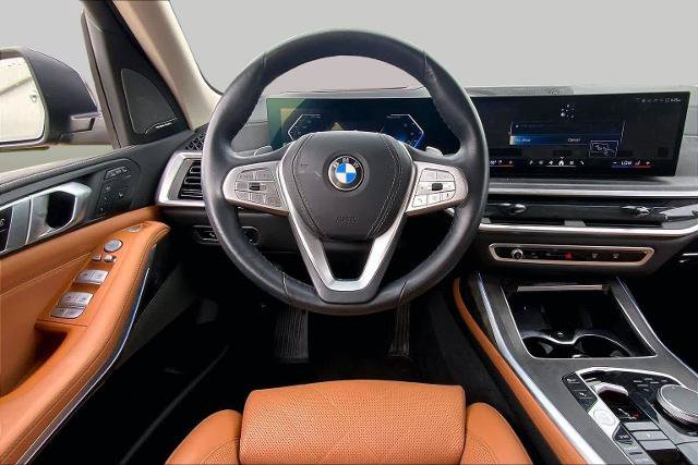 Used 2024 BMW X7 xDrive40i AWD/4WD image 6