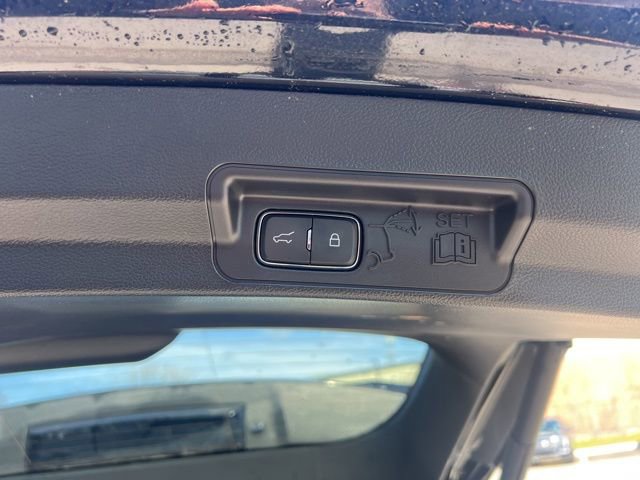 Certified 2021 Ford Explorer XLT w/ Equipment Group 202A image 18