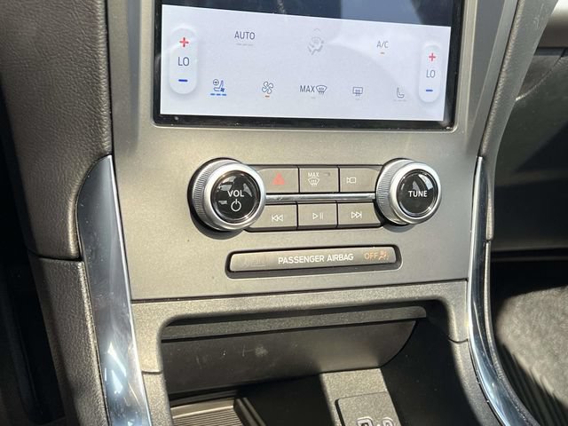 Certified 2024 Ford Edge Titanium w/ Equipment Group 301A AWD/4WD image 26