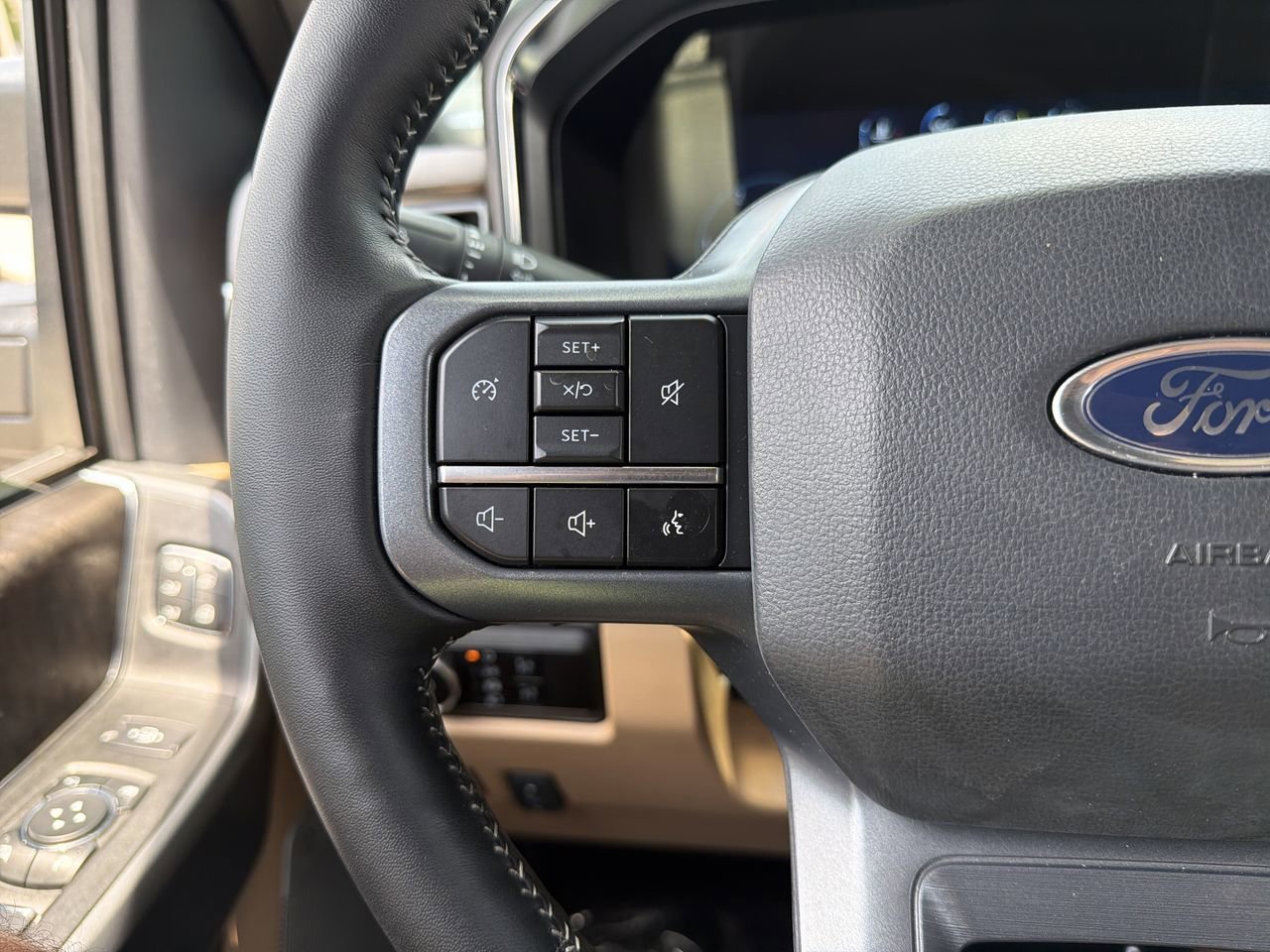 Certified 2024 Ford F250 Lariat w/ Chrome Package AWD/4WD image 27