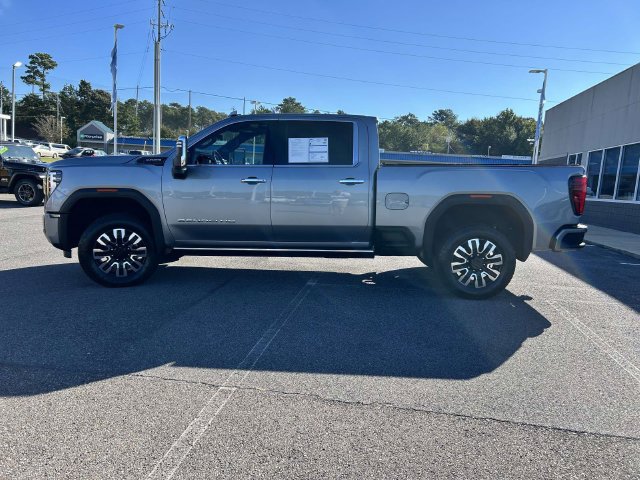 Used 2025 GMC Sierra 2500 Denali Ultimate w/ Max Trailering Package AWD/4WD image 9