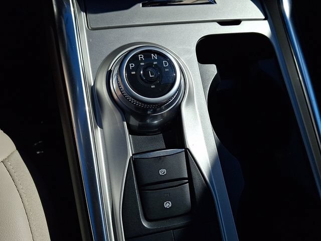 Certified 2023 Ford Explorer Platinum w/ Technology Package AWD/4WD image 15