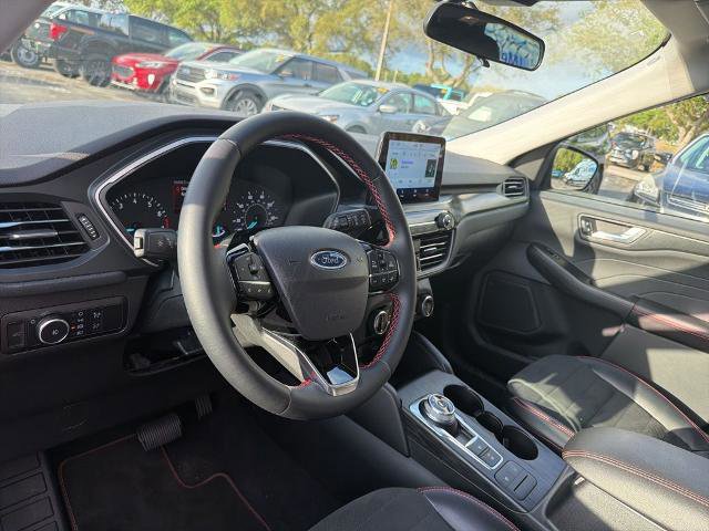 Certified 2022 Ford Escape SEL w/ SEL Stealth AWD Package image 9