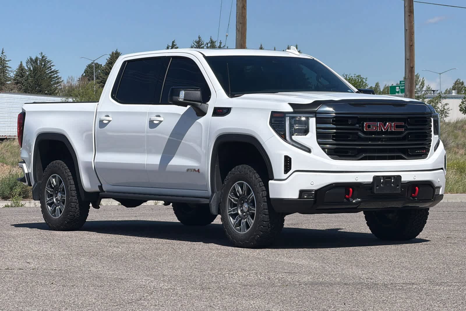 Used 2024 GMC Sierra 1500 AT4 w/ Technology Package AWD/4WD image 9