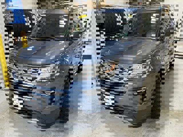 Certified 2018 Ford Explorer XLT image 3