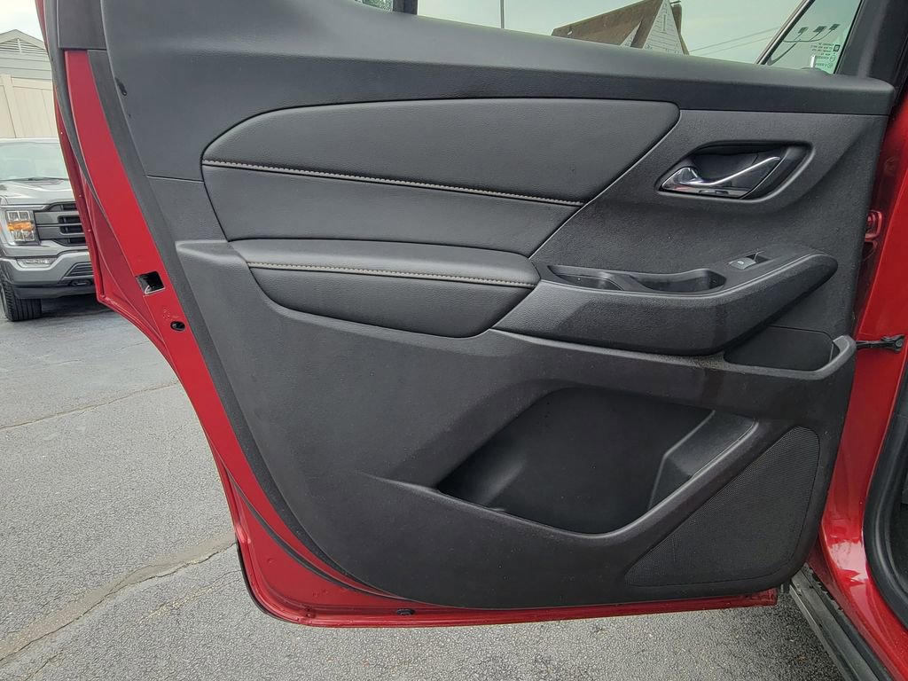 Used 2019 Chevrolet Traverse LT w/ LPO, Floor Liner Package AWD/4WD image 15