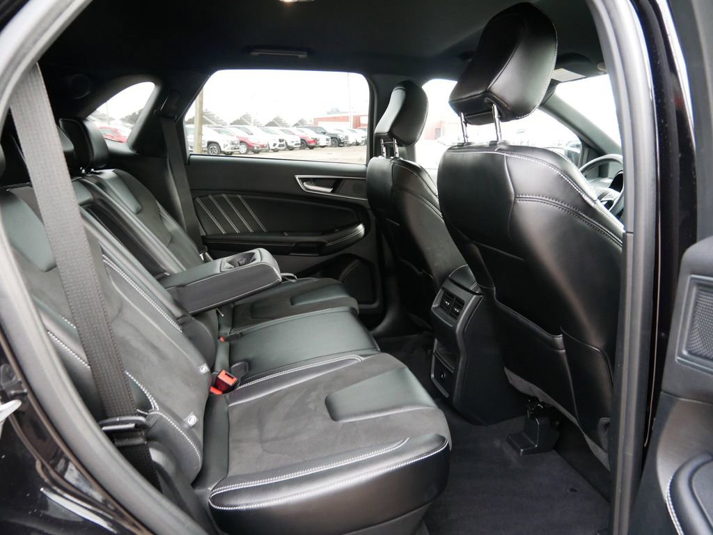 Certified 2023 Ford Edge ST AWD/4WD image 9