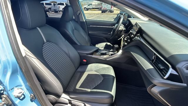 Used 2024 Toyota Camry SE FWD image 11