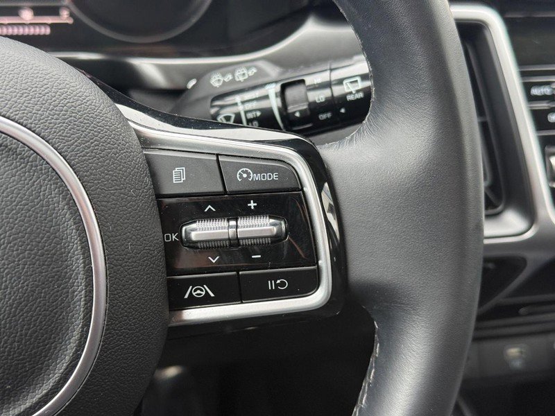 Used 2023 Kia Sorento S w/ Panoramic Sunroof Package image 19