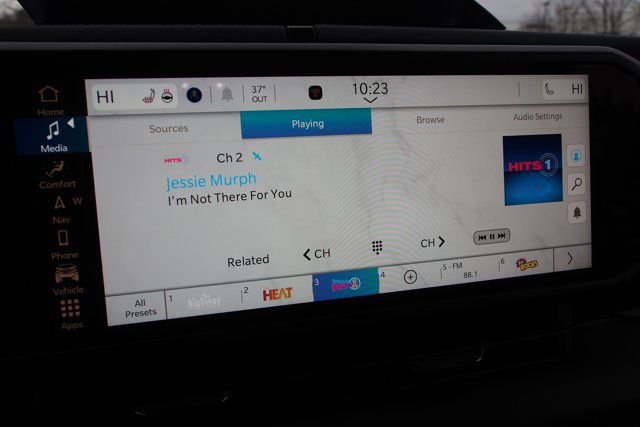 Used 2024 Jeep Wrangler Unlimited Sahara w/ Technology Group image 26