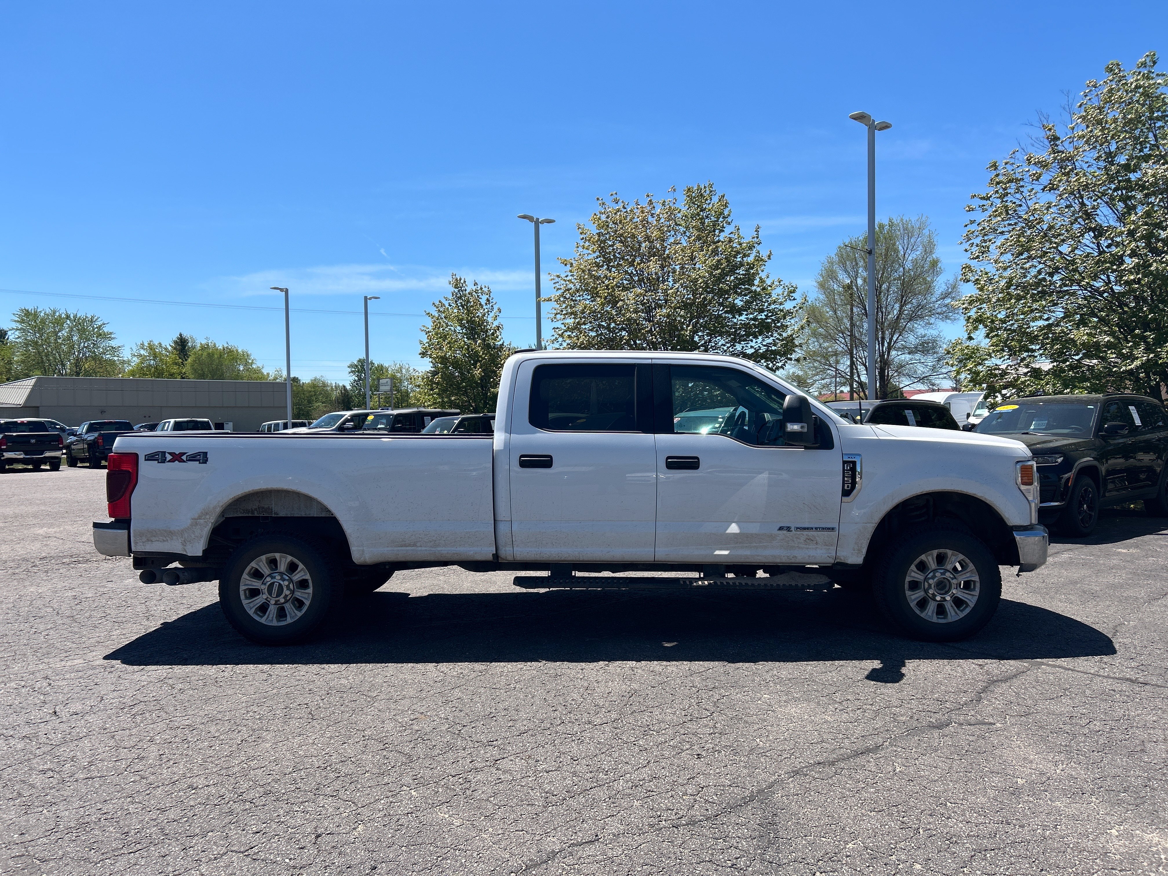 Certified 2022 Ford F250 XLT AWD/4WD image 3