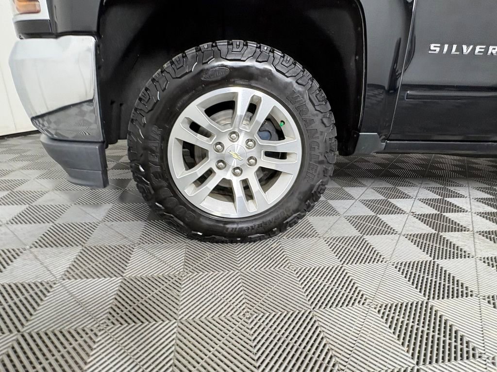 Used 2017 Chevrolet Silverado 1500 LT w/ All Star Edition AWD/4WD image 10