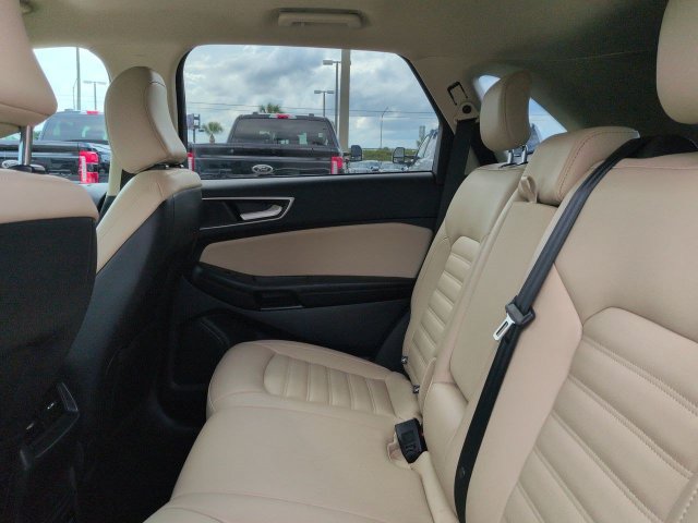 Certified 2022 Ford Edge SEL w/ Convenience Package AWD/4WD image 15