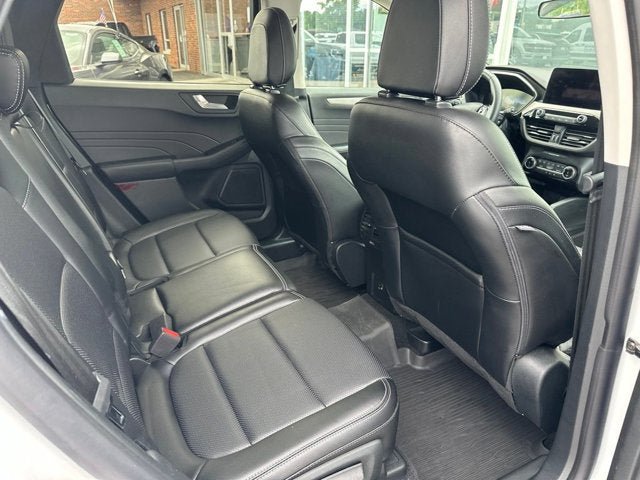 Certified 2022 Ford Escape SEL w/ Technology Package AWD/4WD image 11