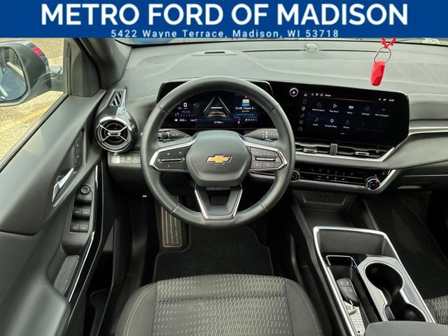 Used 2025 Chevrolet Equinox LT AWD/4WD image 12