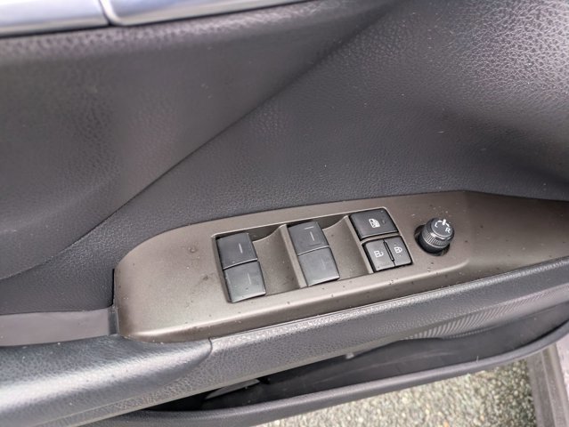 Used 2023 Toyota Camry SE image 13