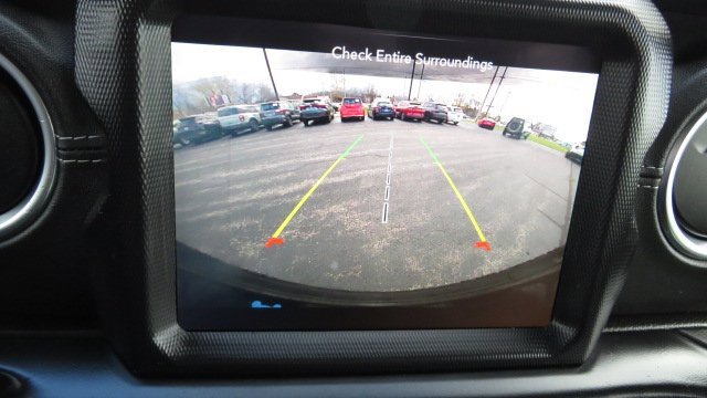 Used 2023 Jeep Wrangler Unlimited Sahara w/ Cold Weather Group image 14