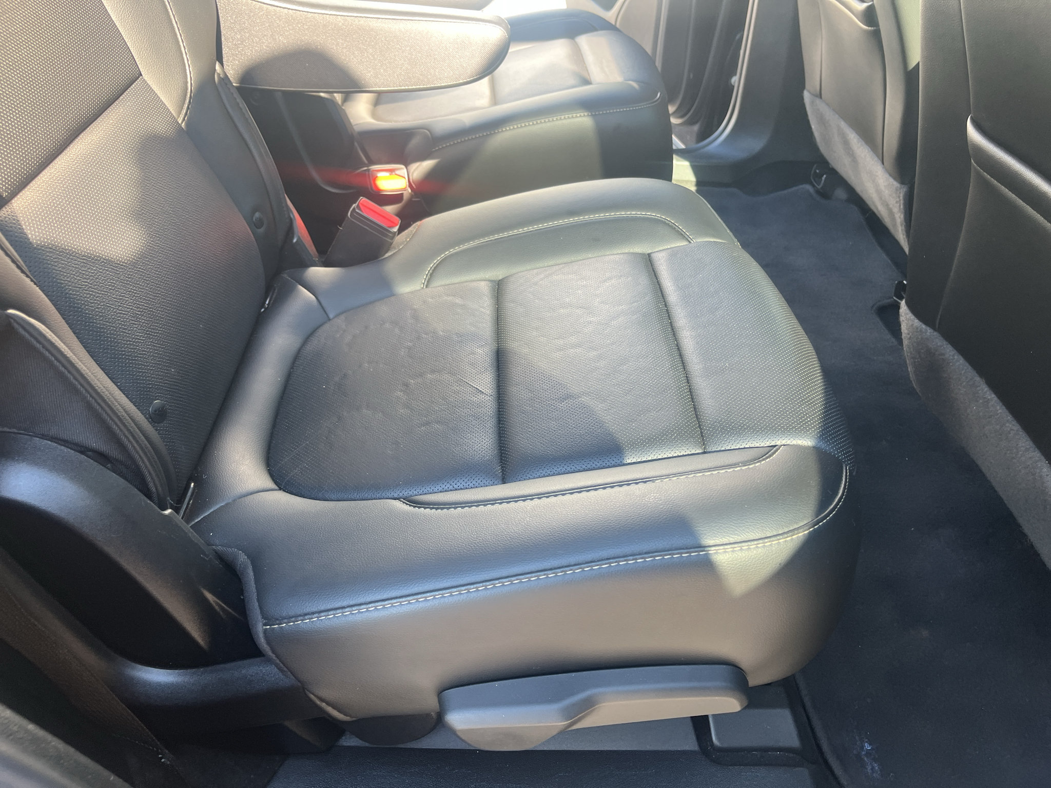 Used 2021 GMC Acadia SLT w/ Technology Package AWD/4WD image 11