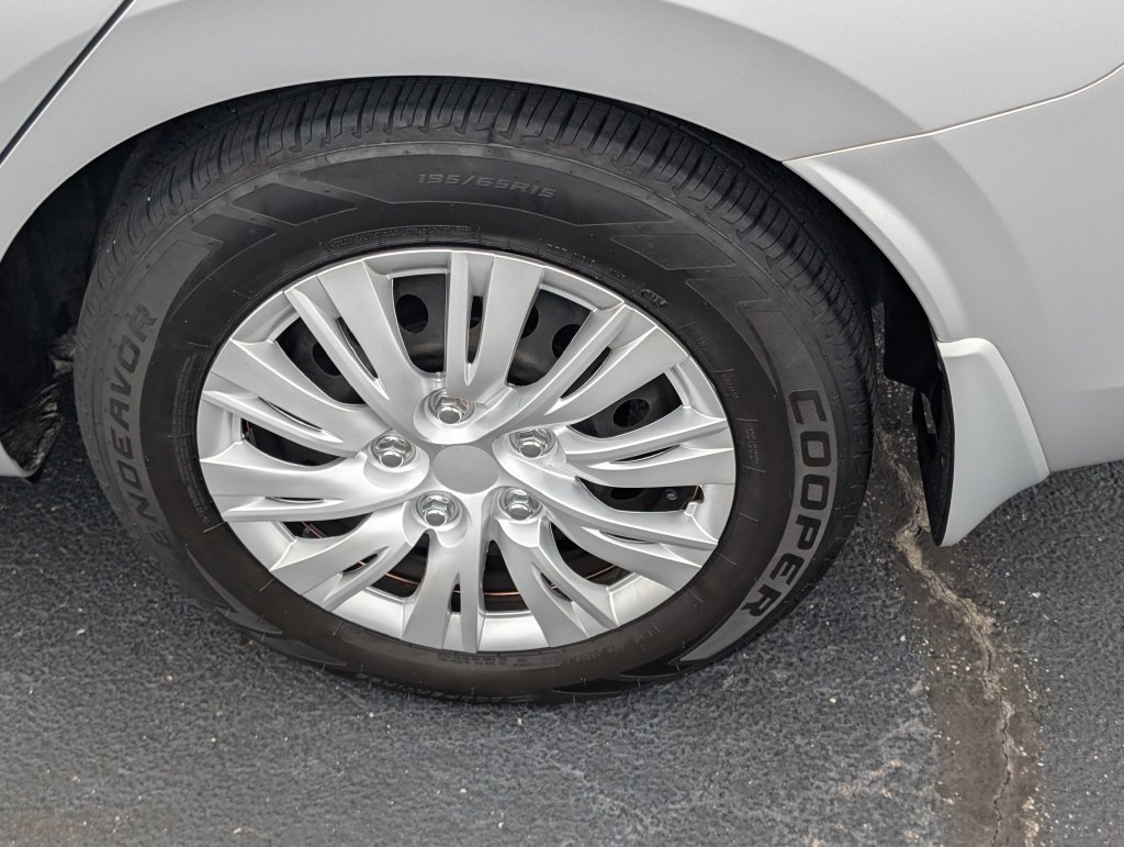 Used 2020 Nissan Versa S FWD image 23