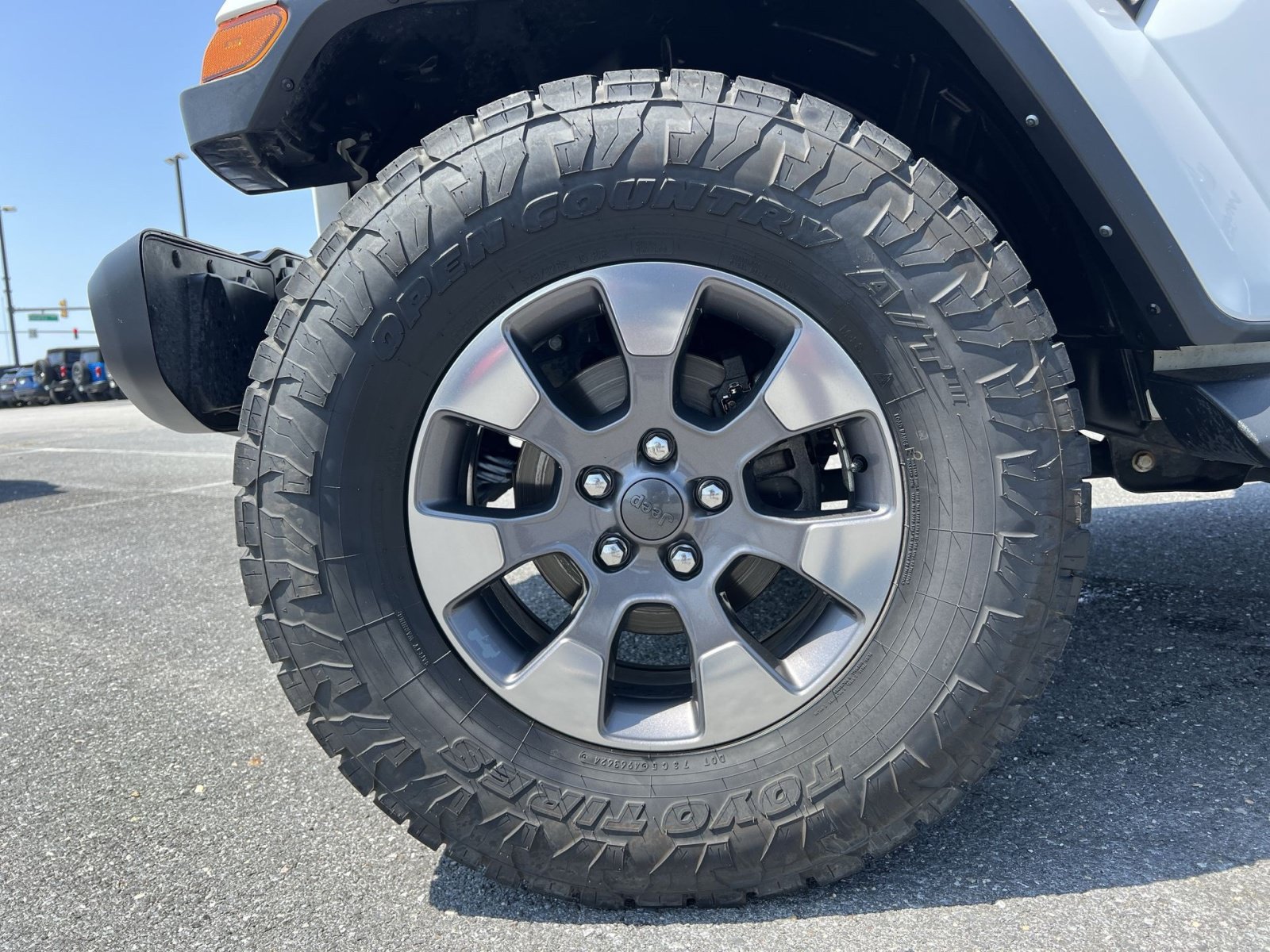 Used 2020 Jeep Wrangler Unlimited Sahara AWD/4WD image 12