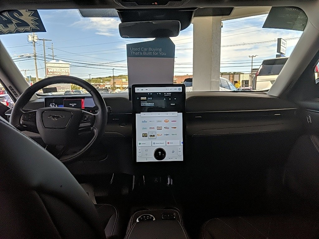 Certified 2024 Ford Mustang Mach-E Select image 11