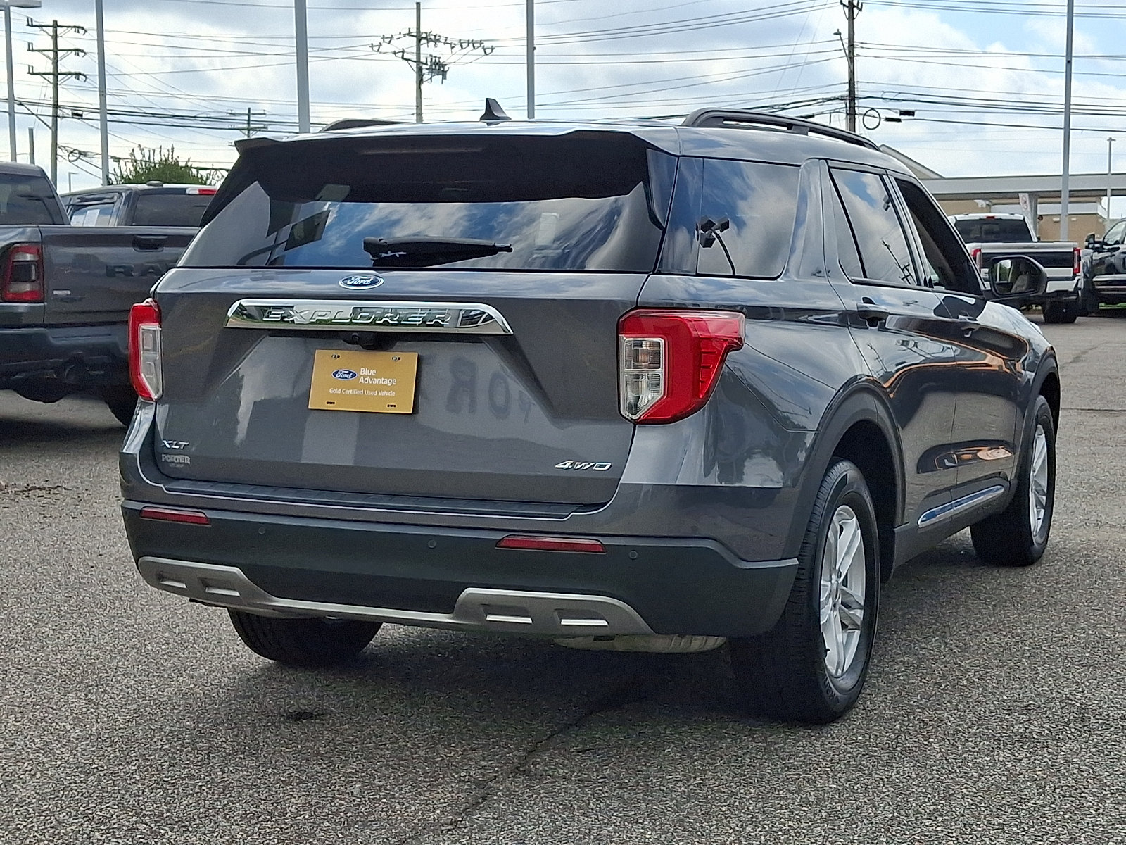 Certified 2023 Ford Explorer XLT w/ Equipment Group 202A AWD/4WD image 10