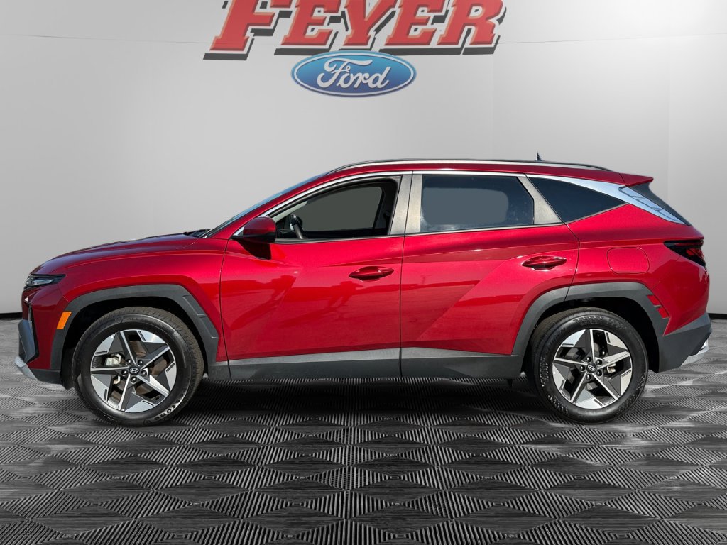 Used 2025 Hyundai Tucson SEL FWD image 2