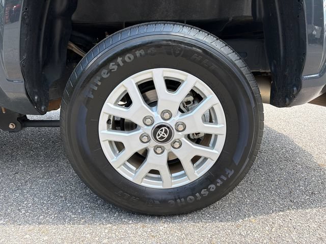 Used 2025 Toyota Tacoma SR5 AWD/4WD image 21