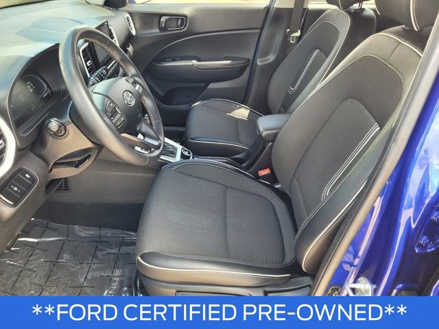 Used 2023 Hyundai Venue Limited FWD image 15