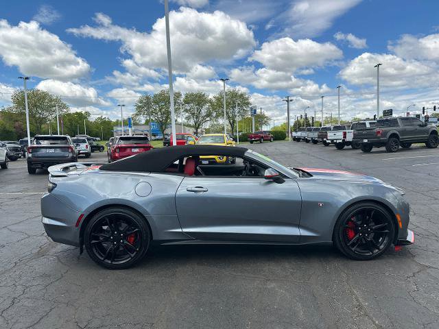 Used 2022 Chevrolet Camaro LT RWD image 9