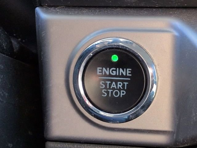 Certified 2022 Ford F150 XLT w/ Equipment Group 302A High image 33