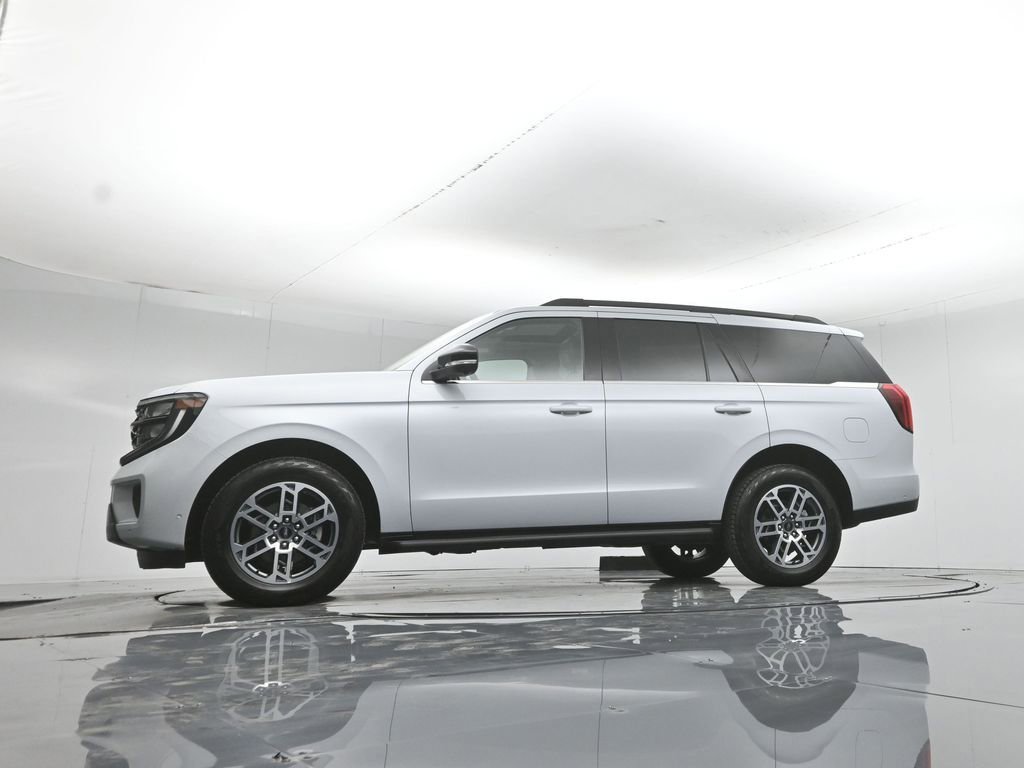 Certified 2025 Ford Expedition Active AWD/4WD image 58
