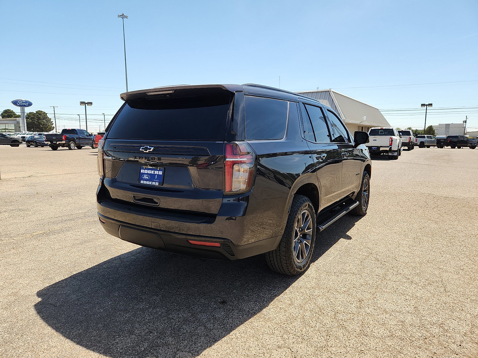 Used 2023 Chevrolet Tahoe Z71 w/ Luxury Package image 5