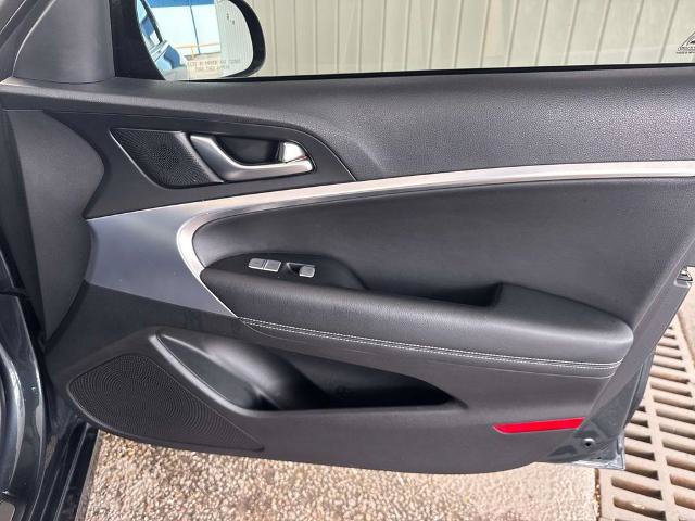 Used 2023 Genesis G70 2.0T RWD image 18