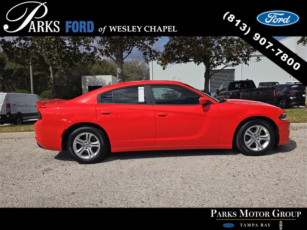Used 2017 Dodge Charger SE w/ Popular Equipment Group image 2