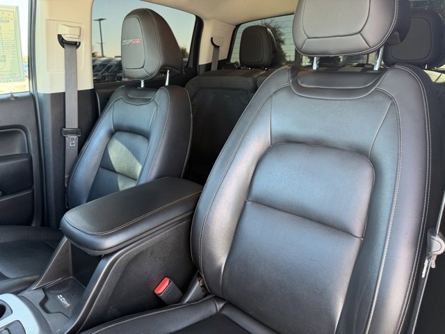 Used 2022 Chevrolet Colorado ZR2 w/ ZR2 Midnight Special Edition image 10