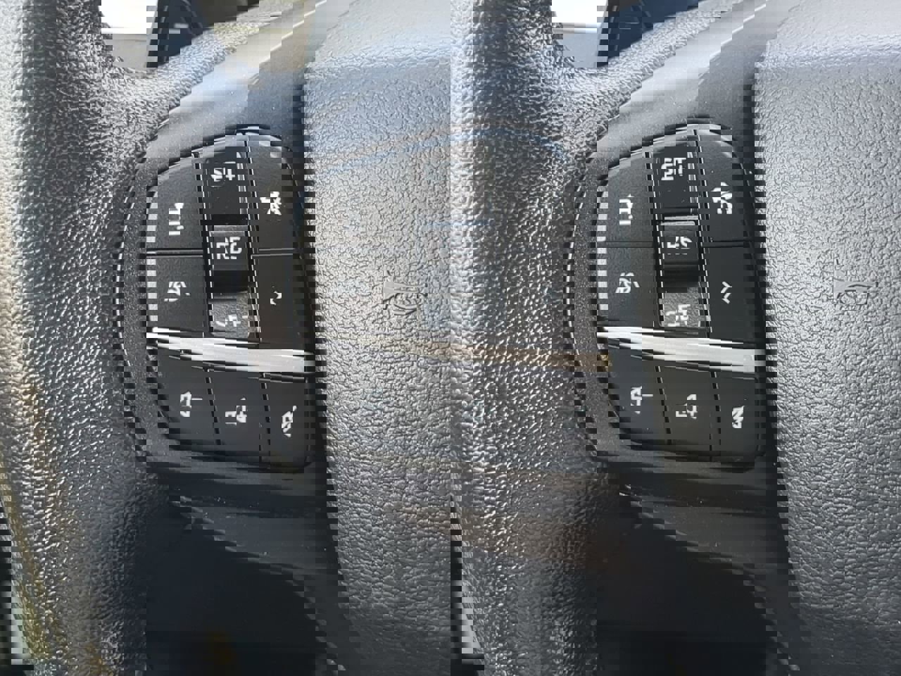 Certified 2020 Ford Explorer XLT w/ Equipment Group 202A image 23