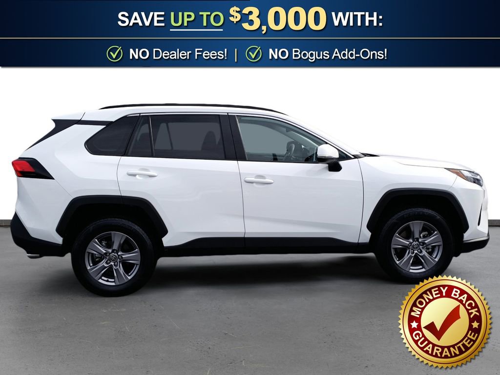 Used 2025 Toyota RAV4 XLE FWD image 8