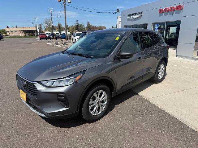 Certified 2025 Ford Escape Active w/ Cold Weather Package AWD/4WD image 3