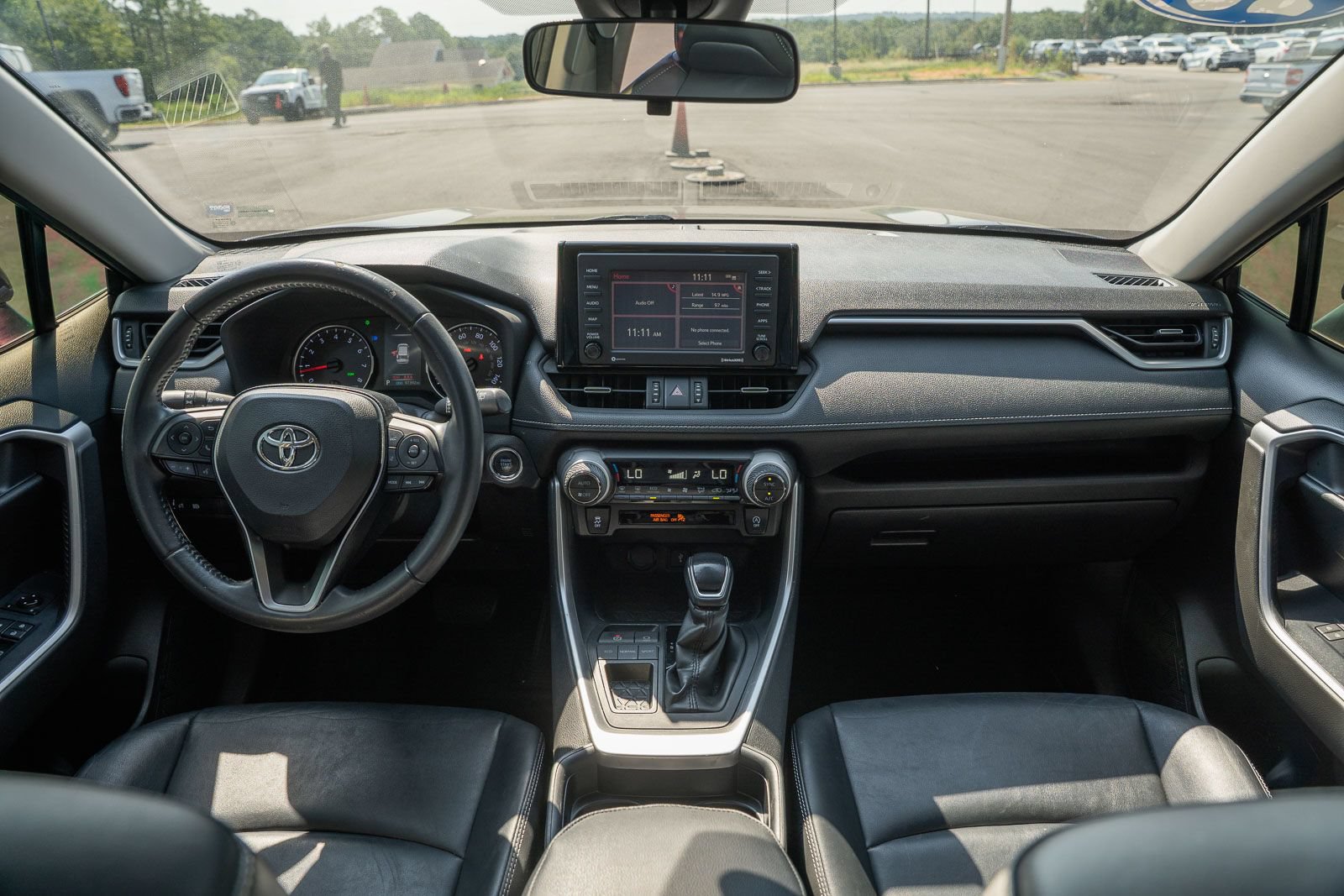Used 2020 Toyota RAV4 XLE Premium FWD image 24