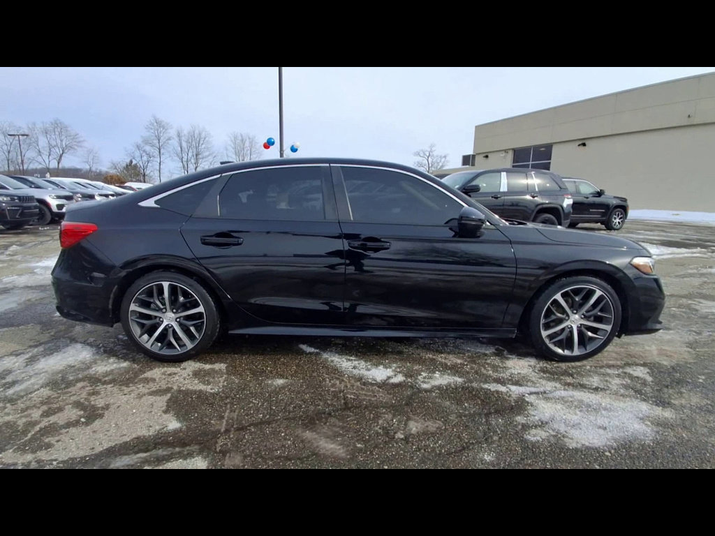 Used 2023 Honda Civic Touring image 9