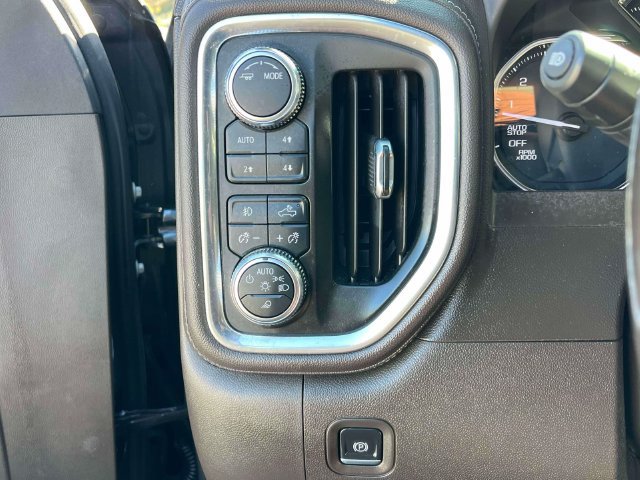 Used 2021 GMC Sierra 1500 SLT w/ SLT Premium Plus Package AWD/4WD image 30