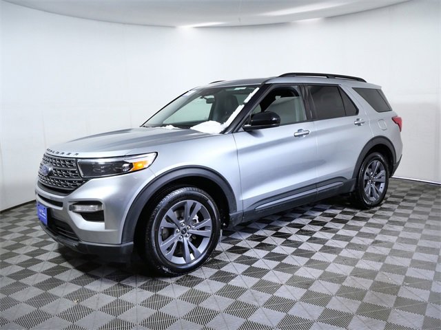 Certified 2023 Ford Explorer XLT w/ Equipment Group 202A image 5