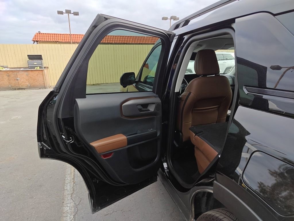 Certified 2025 Ford Bronco Sport Outer Banks w/ Outer Banks Tech Package+ AWD/4WD image 17