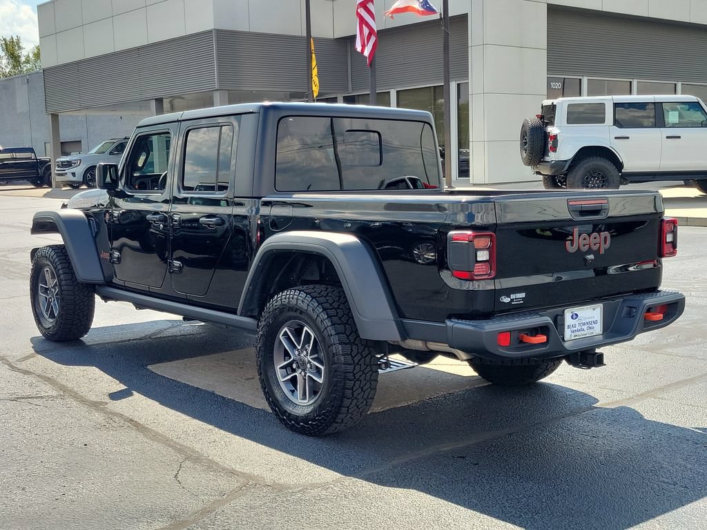 Used 2025 Jeep Gladiator Mojave w/ Convenience Group AWD/4WD image 6