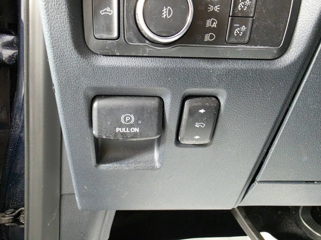 Certified 2022 Ford F150 Platinum w/ Equipment Group 701A High AWD/4WD image 25