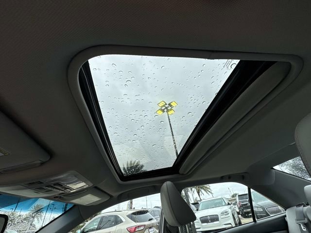 Used 2017 Toyota Camry Hybrid image 28