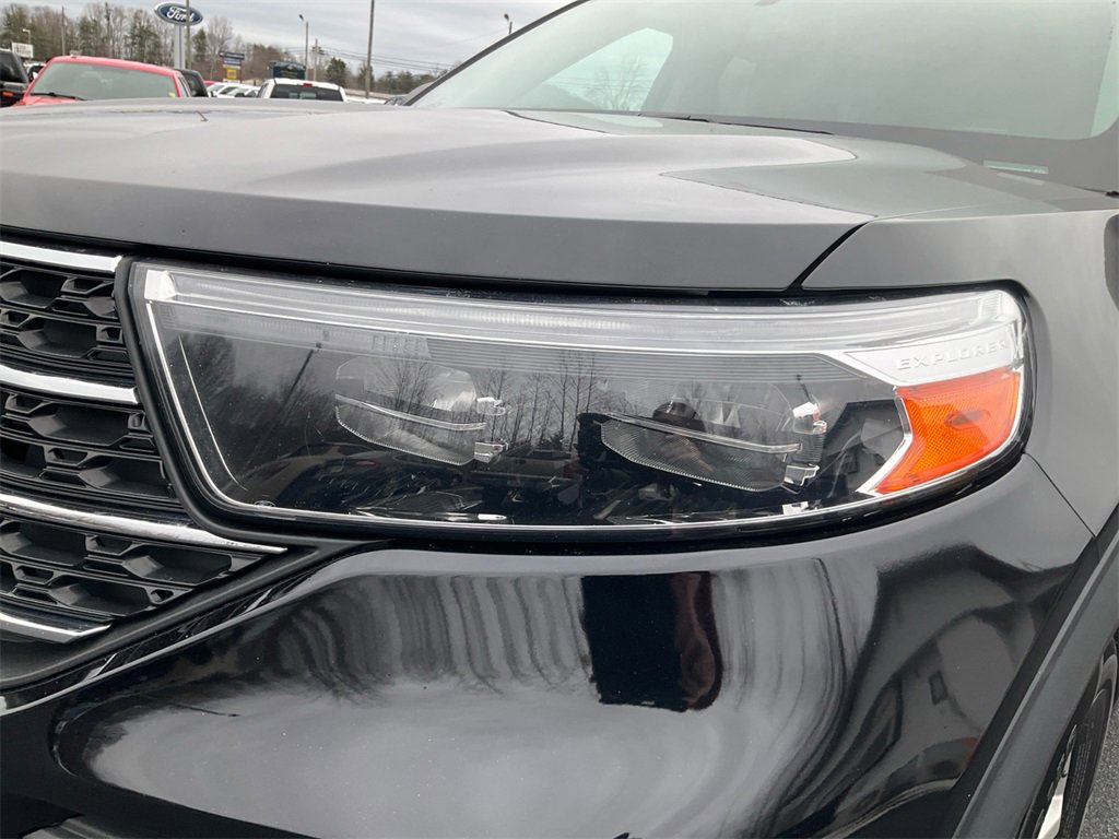 Certified 2022 Ford Explorer XLT image 9